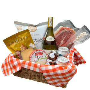 Natalia’s Rustic Gourmet Basket